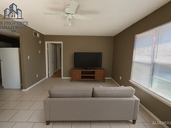 3rd image of 312 Vieux Orleans Cir #B