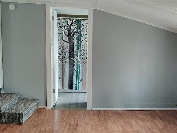 5th image of 54 Cedar St