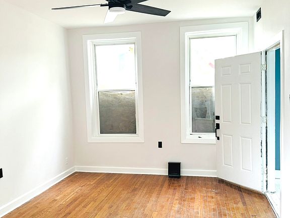 4th image of 423 N Lawndale Ave #1