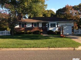 3 Vance St, Commack, NY 11725