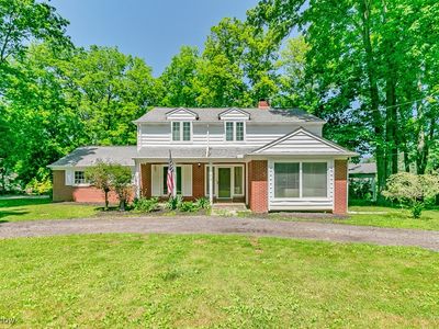 219 Wintergreen Hill Dr, Painesville Township, OH, 44077