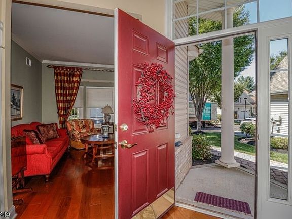 5th image of 12 Hardenbergh St