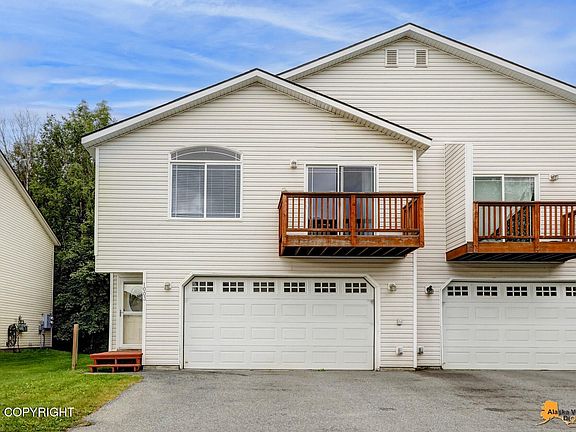 2nd image of 1003 Oakridge Dr