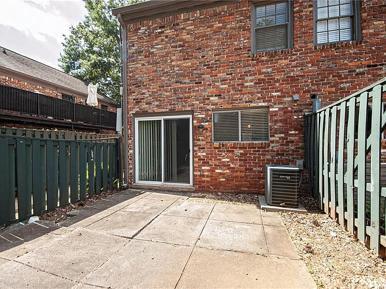 3099 Colonial Way #M — Photo 10