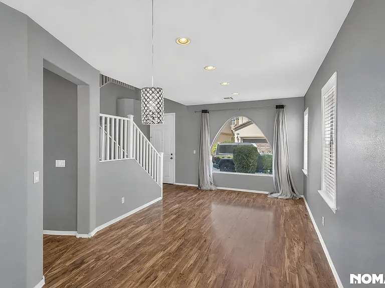 8528 Myrsine Ct — Photo 4