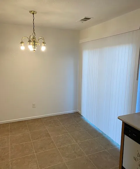 950 W McIntire Ave — Photo 4