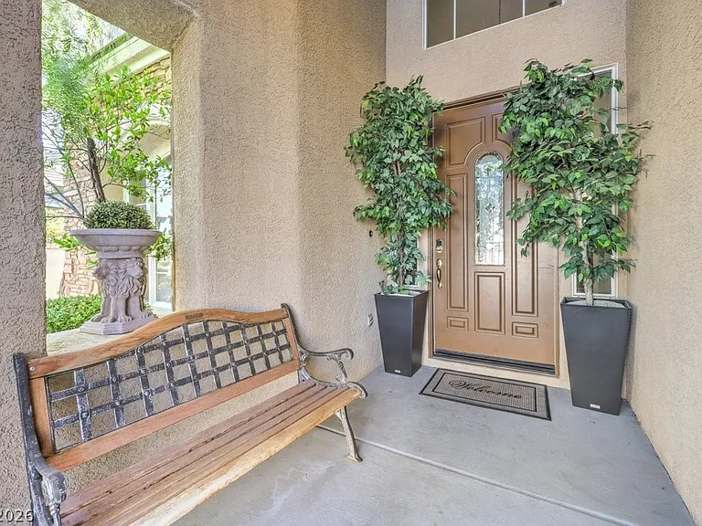 305 Onyx Crest St — Photo 3