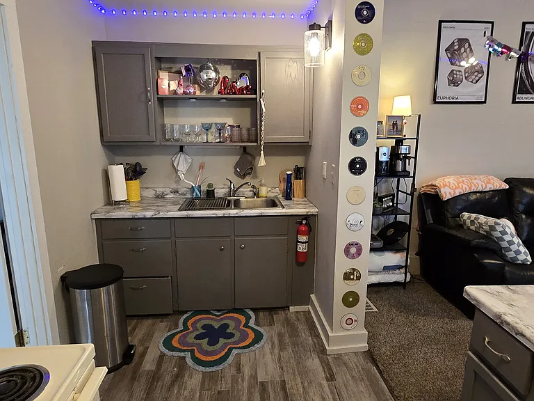 906 Oxford Ave #1 — Photo 7