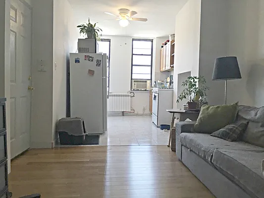 Rented by MNS | media 10