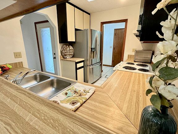5th image of 72 Hidden Cove Ln #72