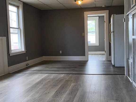 3rd image of 101 Phillips Ave