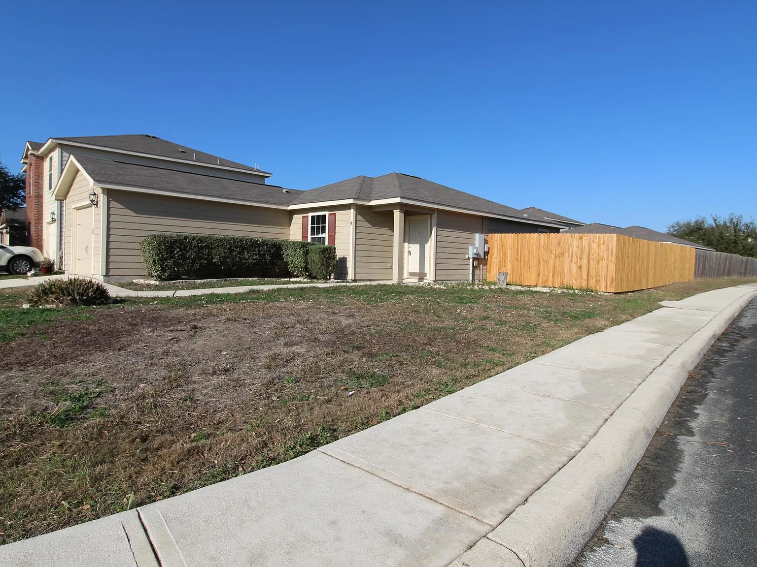 3 bed, 1097 sqft, $1,700 — Photo 3