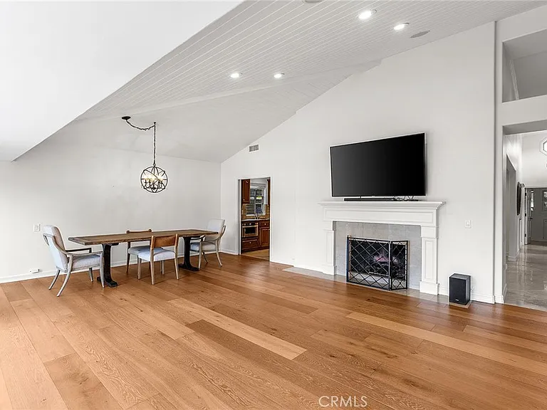 412 Evening Star Ln — Photo 15