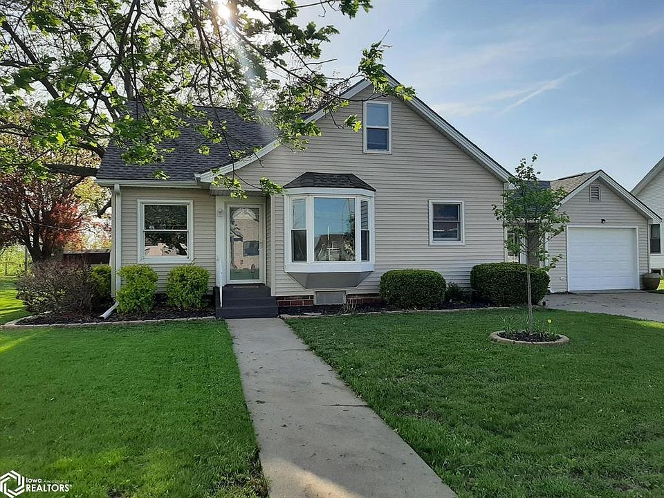 121 East St, Grinnell, IA 50112 Zillow
