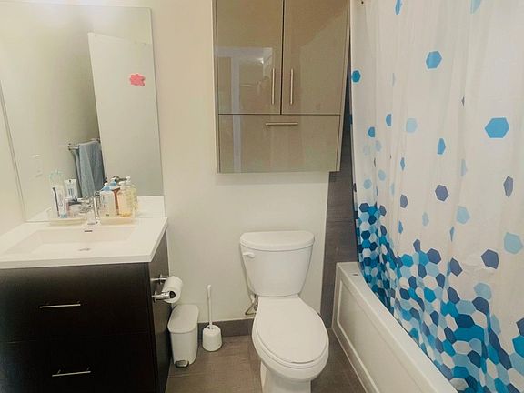 5th image of 188 Fairview Mall Dr #1209