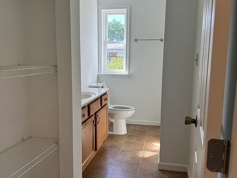 554 Hand Ave — Photo 13