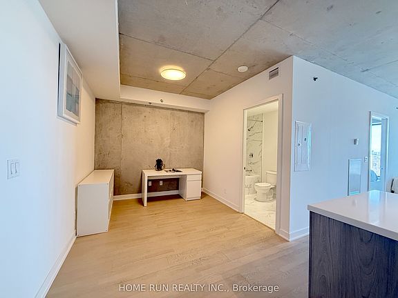 3rd image of 203 Catherine St #1208