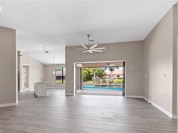 3rd image of 4108 SW 19th Pl