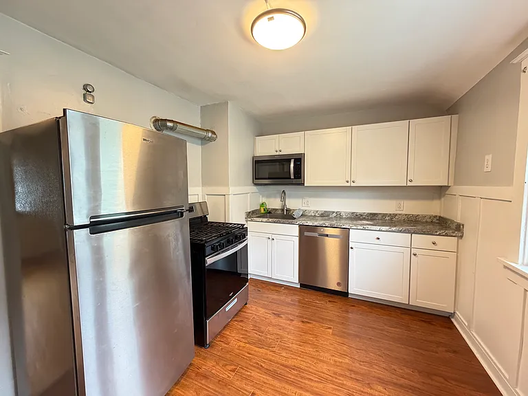 227 Heath St #2 — Photo 9