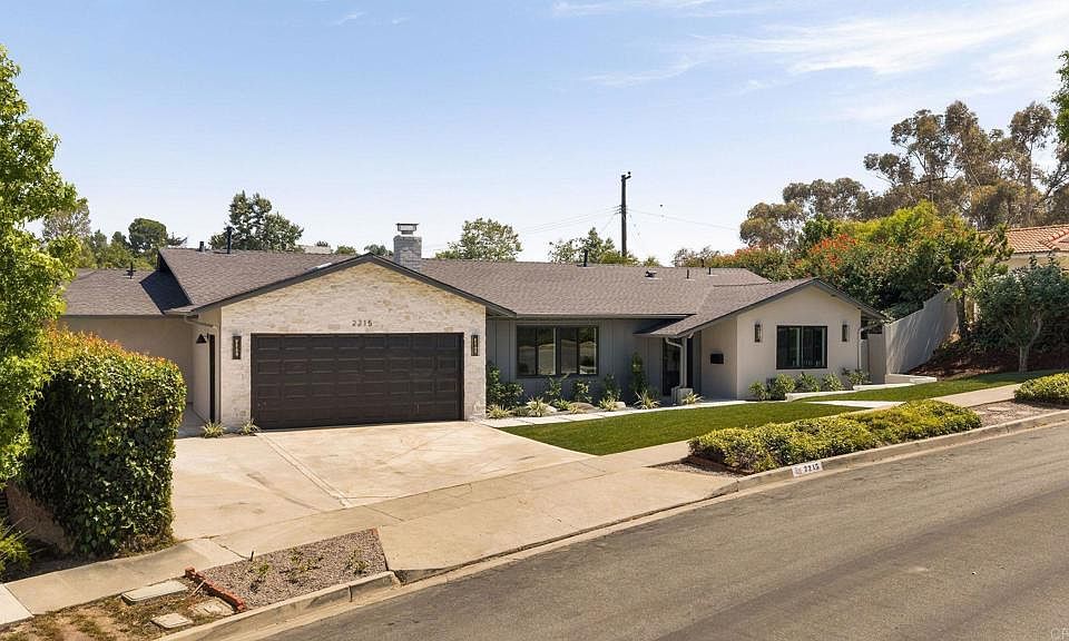 1st image of 2215 Golden Cir