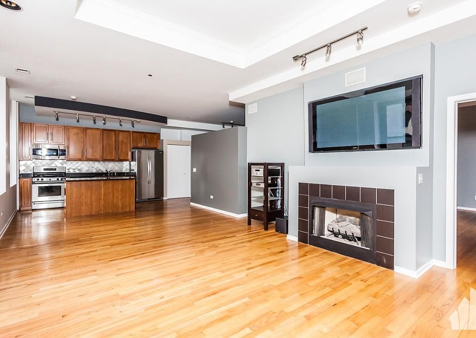 1st image of 208 W Washington St #1010KCH