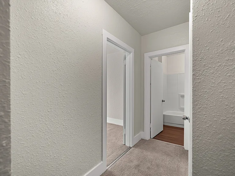 215 E 1st St #206 — Photo 7