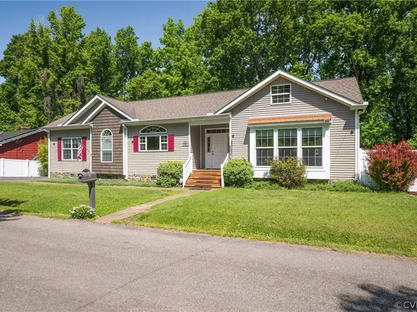12210 Ganesh Ln, Chester, VA 23836
