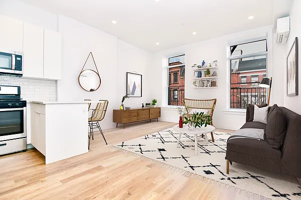 Rented by Bohemia Realty Group | media 10