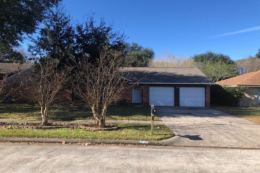1st image of 123 Meadow Bend Dr