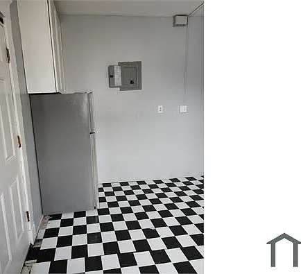 229 S 7th Ave #3 — Photo 5