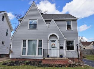 14910 Esther Ave, Lakewood, OH 44107