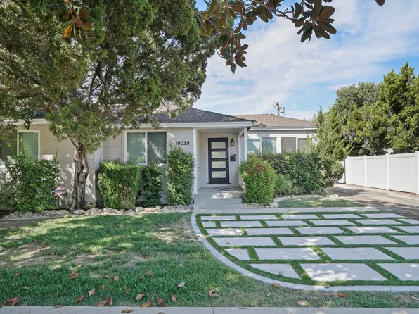 19029 Calvert St, Reseda, CA 91335