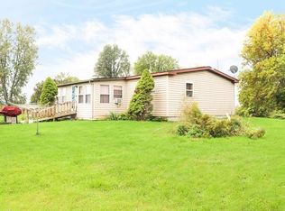293 E Curtis Rd, Hope, MI 48628