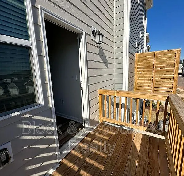 608 Gimari Dr — Photo 50
