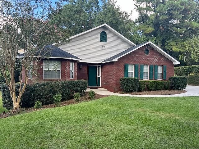 1st image of 2726 NE Newmarket Cir