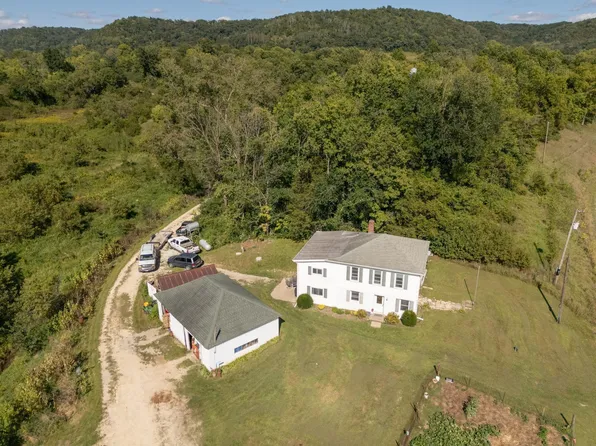 3681 Berland Rd, Houston, MN 55943