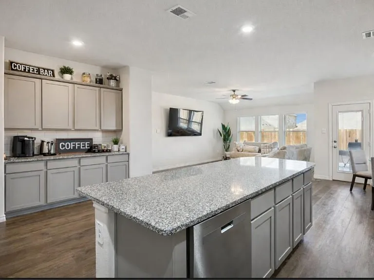 9729 Gooseneck Dr — Photo 3