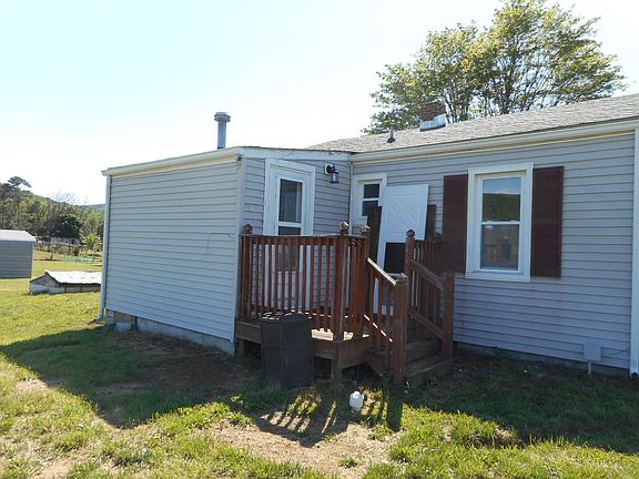 4th image of 18874 Huckleberry Rd