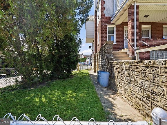 3rd image of 3532-34 Wellington St