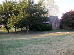 1305 N John Douglas Rd, Van Alstyne, TX 75495