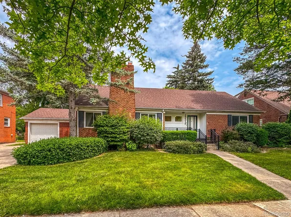 13318 Nadine Ave, Huntington Woods, MI 48070
