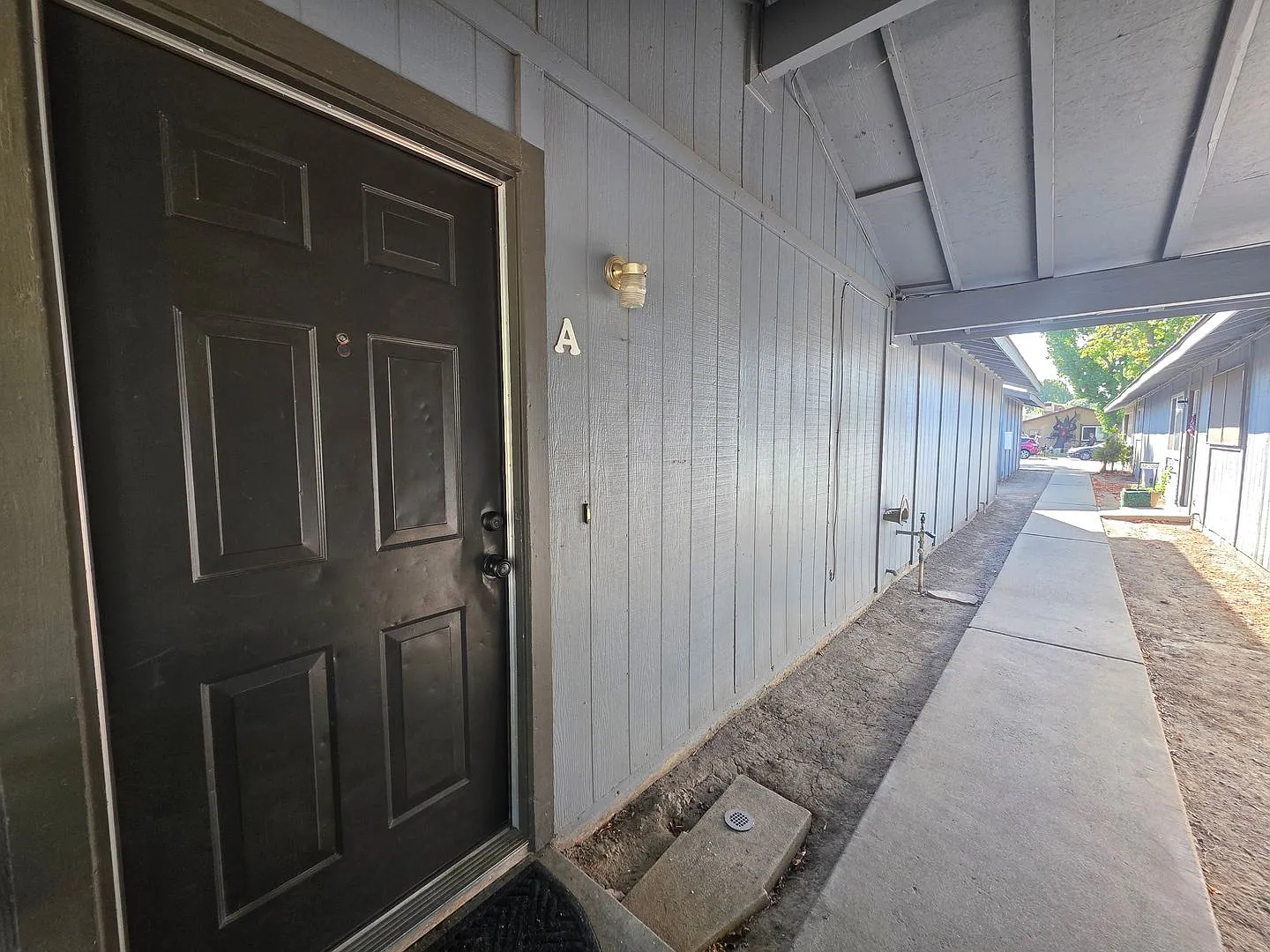 Gareth Ln - Triplex — Photo 4