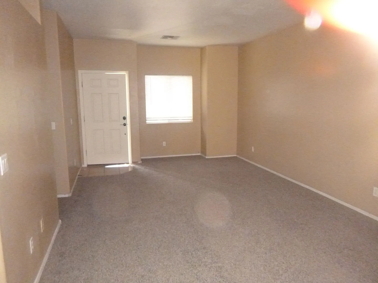 Great 3 Bdrm — Photo 4