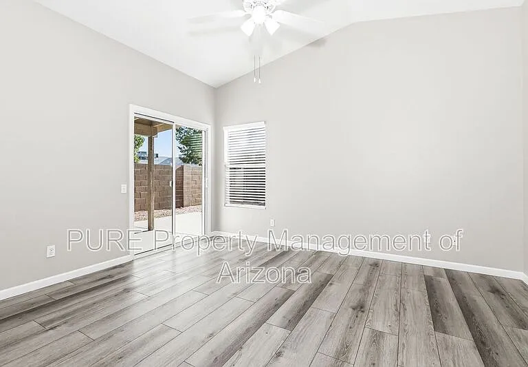 2638 N Saffron Cir — Photo 12