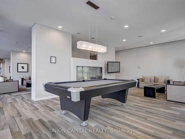 33 Charles St E #2807 — Photo 21