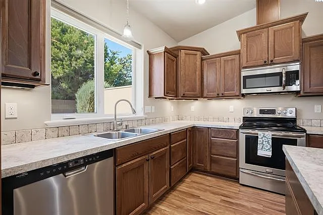 9307 Vincenzo Dr — Photo 39