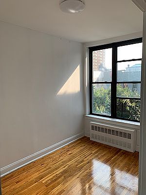 3rd image of 522 W 157th St APT 6G