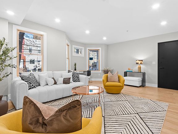 2nd image of 211 Summit Ave #1
