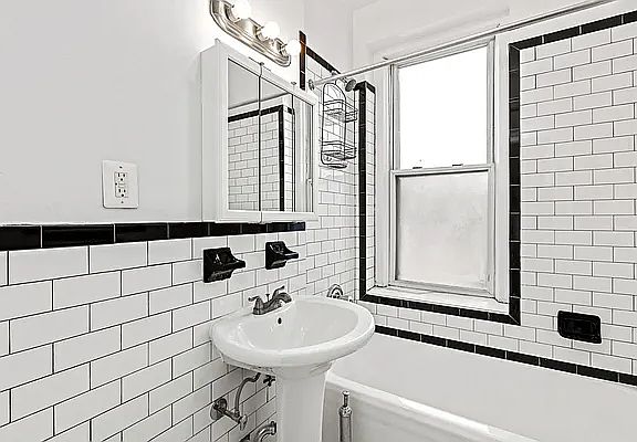 4th image of 2626 Kings Hwy #Fg