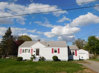 21 Suzanne St, Springfield, MA 01104